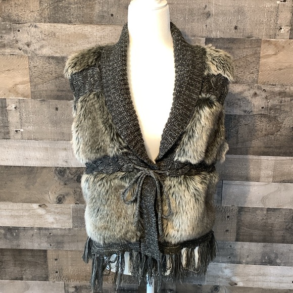 RXB Faux Fur Tie Front Boho Vest - Picture 16 of 16